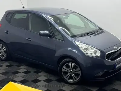 Used Kia Venga 125 HP (91 kW) 2015 Blue Hatchback