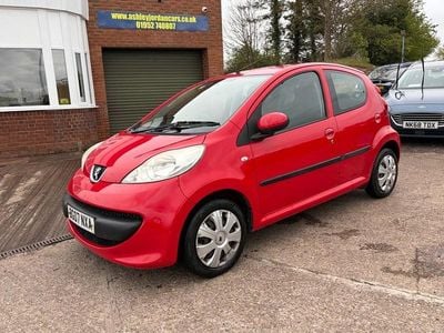 Used Peugeot 107 68 HP (50 kW) 2007 Red Hatchback