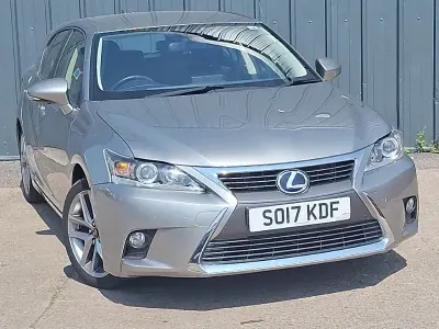 Used Lexus CT200h Executive Line 136 HP (100 kW) 2017 Silver Hatchback