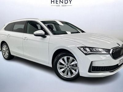 Pure white Used 2025 Skoda Superb SE Technology Estate | £24,999 (Fair price)