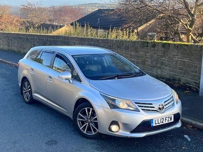 Used Toyota Avensis 147 HP (108 kW) 2012 Silver Estate