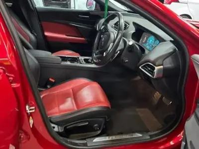 Used Jaguar XE R-Sport 180 HP (132 kW) 2019 Red Sedan