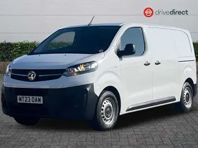 Used Vauxhall Vivaro S 120 HP (88 kW) 2023 White MPV