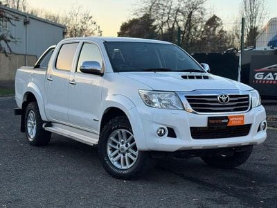 White Used 2014 Toyota HiLux Pickup | £12,980 (Fair price)
