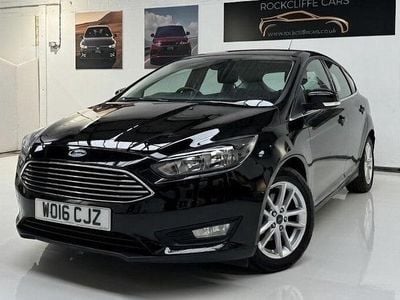 Used Ford Focus Zetec 125 HP (91 kW) 2016 Black Hatchback