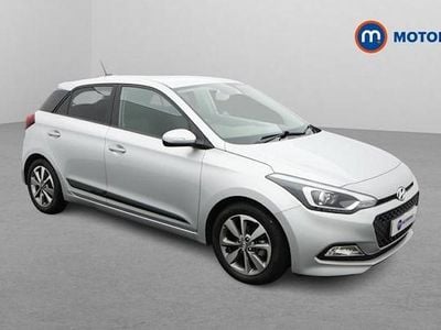 Used Hyundai i20 Premium 84 HP (61 kW) 2018 Silver Hatchback