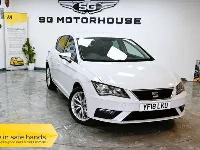 Used Seat Leon SE Dynamic 110 HP (80 kW) 2018 White Hatchback