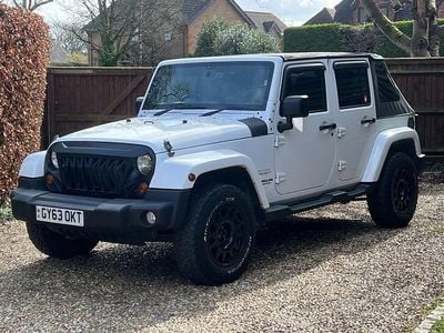 Used Jeep Wrangler Sahara 197 HP (144 kW) 2013 White SUV