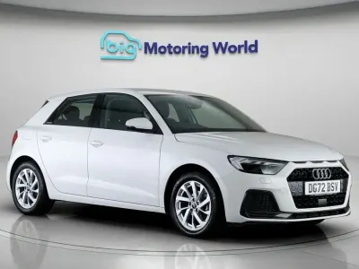 Used Audi A1 Sportback Sport 94 HP (69 kW) 2022 White Hatchback