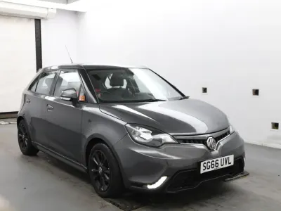 Usado MG MG3 106 HP (77 kW) 2016 Cinzento Citadino