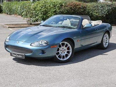 Jaguar XK8