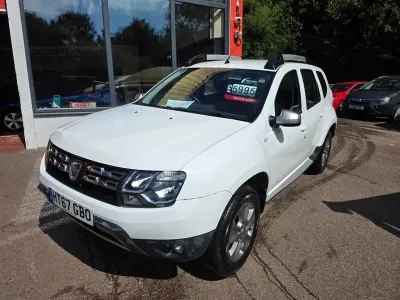 Used Dacia Duster Lauréate 123 HP (90 kW) 2018 White SUV