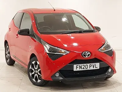 Begagnad Toyota Aygo Trend 72 HK (52 kW) 2020 Röd Halvkombi