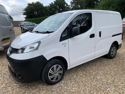 Used Nissan NV200 Acenta 110 HP (80 kW) 2016 White MPV
