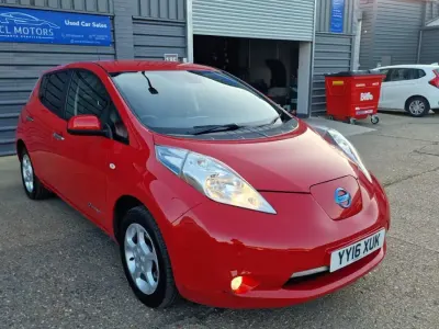 Used Nissan Leaf Acenta 30 kW (41 HP) 2016 Red Hatchback