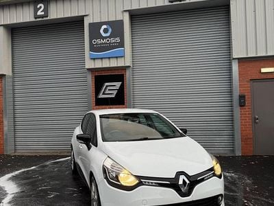 White Used 2015 Renault Clio IV Dynamique Hatchback | £3,595 (Good price)