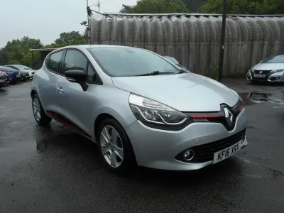 Used Renault Clio Dynamique 90 HP (66 kW) 2016 Silver Hatchback
