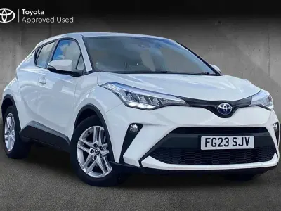 Used Toyota C-HR 122 HP (89 kW) 2023 White SUV