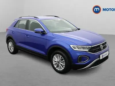 Used VW T-Roc Life 110 HP (80 kW) 2023 Blue SUV