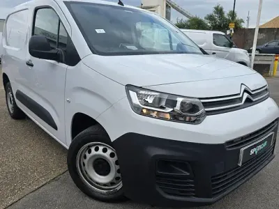 Used Citroën Berlingo PureTech 110 HP (80 kW) 2023 White MPV