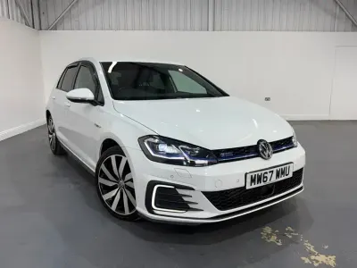 Used VW Golf VII Advance 204 HP (150 kW) 2018 White Hatchback