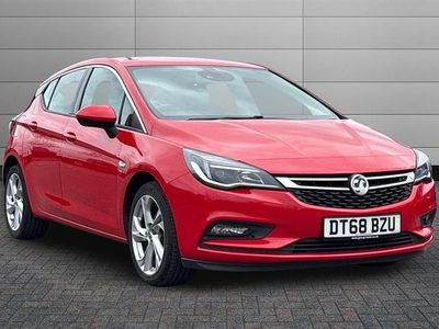 Used Vauxhall Astra SRi 105 HP (77 kW) 2018 Red Hatchback