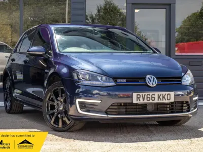 Used VW Golf VII GTE 2016 Blue Hatchback