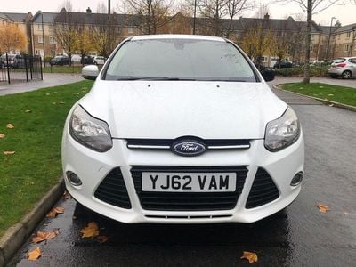 White Used 2013 Ford Focus Zetec Estate | £2,650 (Super price)