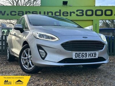 Used Ford Fiesta Zetec 70 HP (51 kW) 2019 Silver Hatchback