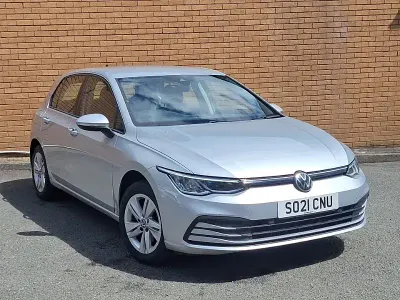 Used VW Golf VIII Life 130 HP (95 kW) 2021 Silver Hatchback