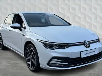 Używany VW Golf VIII Style 130 KM (95 kW) 2022 Biały Hatchback