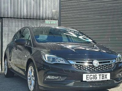 Used Vauxhall Astra SRi 105 HP (77 kW) 2016 Black Hatchback
