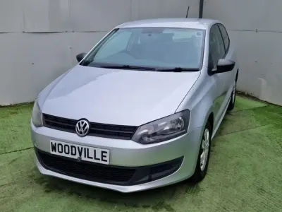 Usado VW Polo S 2013 Prateado Citadino