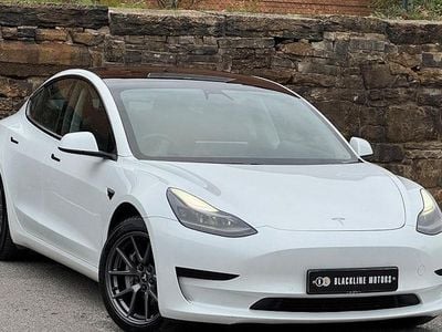 White Used 2021 Tesla Model 3 Standard Range Sedan | £15,895 (Fair price)