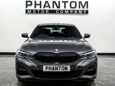 Begagnad BMW 330e M Performance 292 HK (214 kW) 2021 Grå Sedan