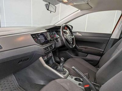 Used VW Polo SE 95 HP (69 kW) 2018 Orange Hatchback