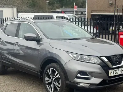Used Nissan Qashqai N-Connecta 116 HP (85 kW) 2017 Grey SUV