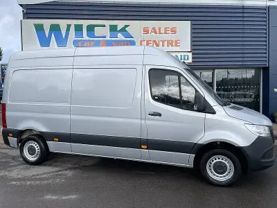 Used Mercedes Sprinter 143 HP (105 kW) 2018 Silver Van