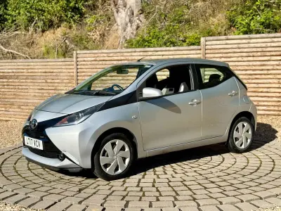 Used Toyota Aygo X-play 69 HP (50 kW) 2017 Silver Hatchback
