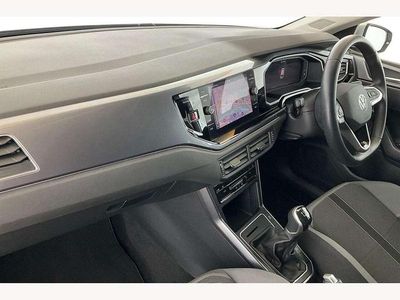 Begagnad VW Polo Style 95 HK (69 kW) 2022 Silver Halvkombi