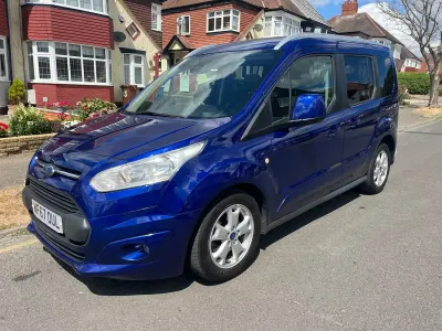 Used Ford Tourneo Connect Titanium 2017 Blue MPV