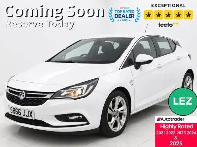 Used Vauxhall Astra SRi 2017 White Hatchback