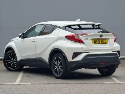 Second-hand Toyota C-HR 122 CP (89 kW) 2018 Alb SUV