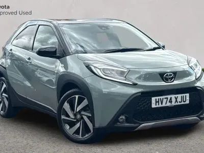 Used Toyota Aygo X 72 HP (52 kW) 2024 Tarragon bitone SUV