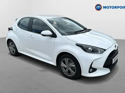 Used Toyota Yaris 91 HP (66 kW) 2024 White Hatchback