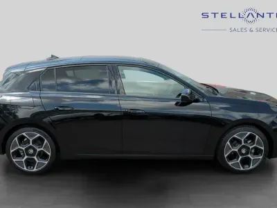 Used Vauxhall Astra Ultimate 128 HP (94 kW) 2025 Black Hatchback