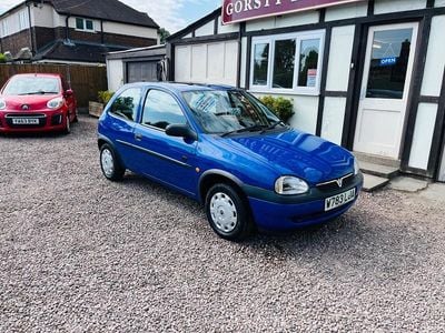 Used Vauxhall Corsa Club 2000 Blue Hatchback