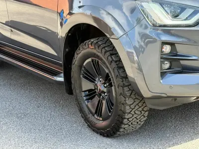 Used Isuzu D-Max 162 HP (119 kW) 2021 Grey Pickup
