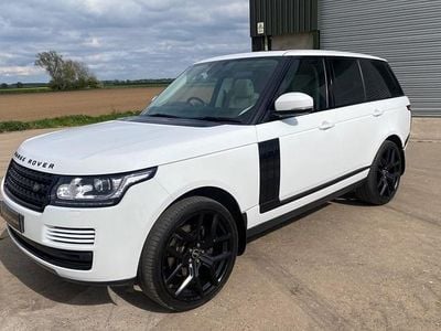 Used Land Rover Range Rover Vogue 306 HP (225 kW) 2015 White SUV