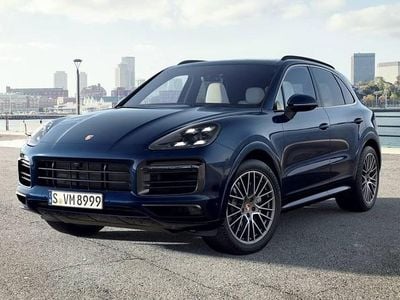 Moonlight blue metallic Used 2022 Porsche Cayenne S Platinum Edition SUV | £76,900 (Expensive)